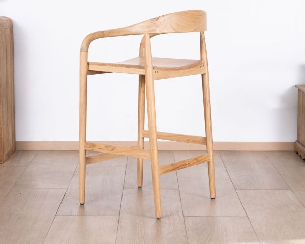 Taburete de bar de acacia con un diseño minimalista y respaldo «Vogue»