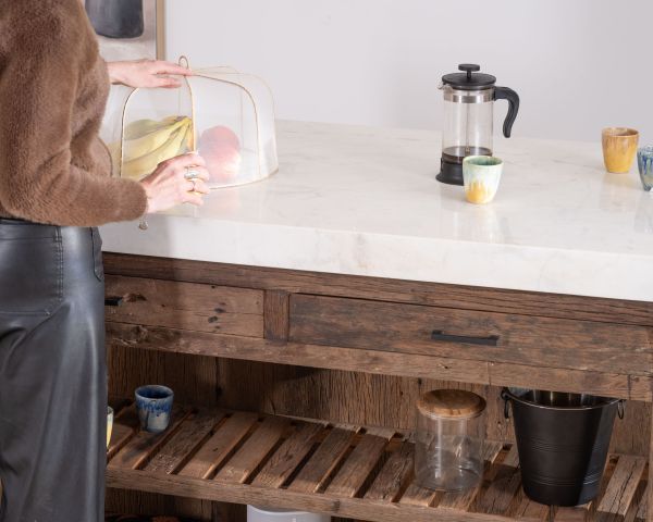  Tabla de cortar de teca reciclada y superficie de mármol blanco «Grana»
