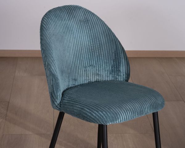 Lote de 4 sillas de comedor de estilo vintage en terciopelo azul petróleo y metal negro «Bellot»