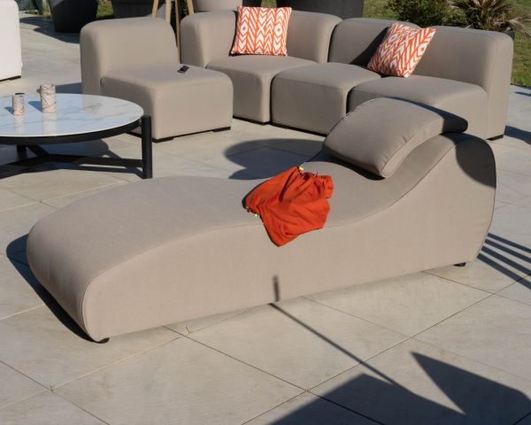 Tumbona de tela especial para exteriores con diseño orgánico «Miroly Bay» en color topo