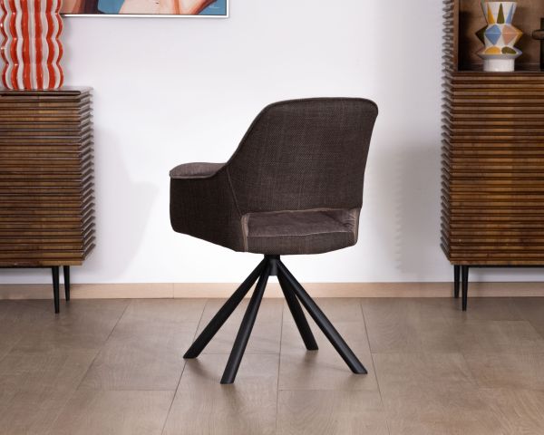 Lote de 2 sillones de comedor envolventes en tejido bitexturizado color chocolate y con base giratoria de metal «Chilko»