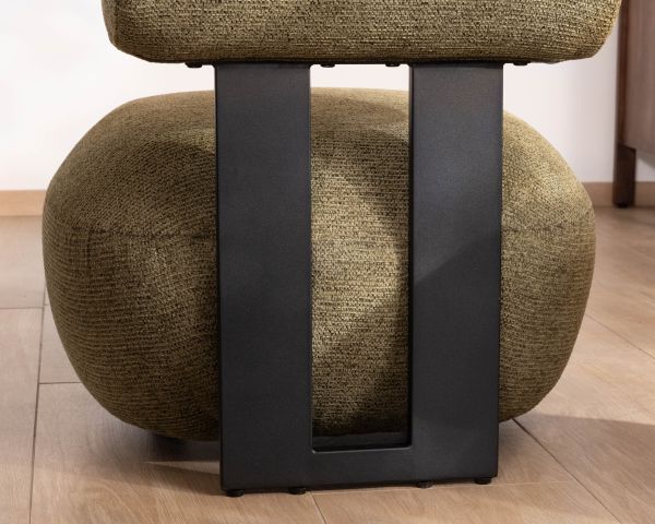Sillón bajo de diseño moderno y orgánico, en tejido bouclé de color caqui «Luno»