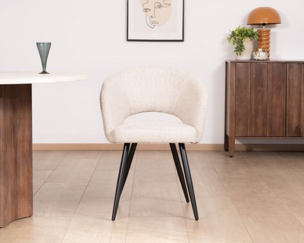 Lote de 2 sillas de estilo «newtro» en tejido bouclé de color blanco roto y patas de metal negro «Sonate»