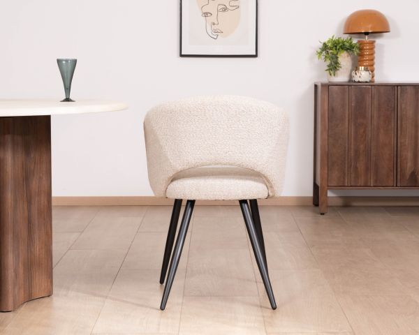 Lote de 2 sillas de estilo «newtro» en tejido bouclé de color blanco roto y patas de metal negro «Sonate»