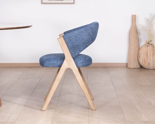 Juego de 2 sillas de comedor contemporáneas de color azul noche «Kyara» con patas en forma de boomerang de madera de caucho