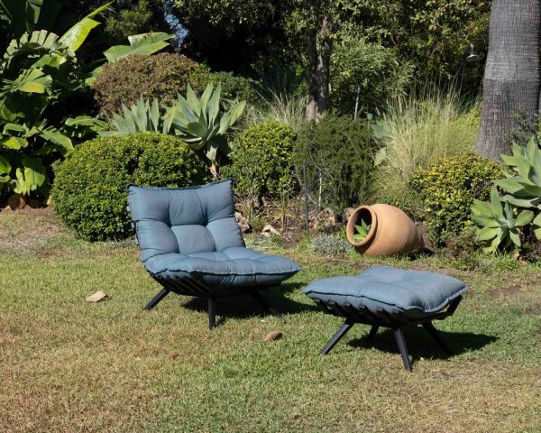 Tumbona de alta gama en turquesa y negro con reposapiés modular «Lisca»