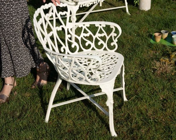 Silla de jardín de hierro fundido con acabado de hierro forjado blanco envejecido «Gardénia»