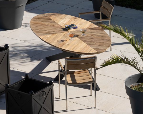 Mesa de jardín elíptica de 220 cm de teca «Hélios» con patas Mikado negras