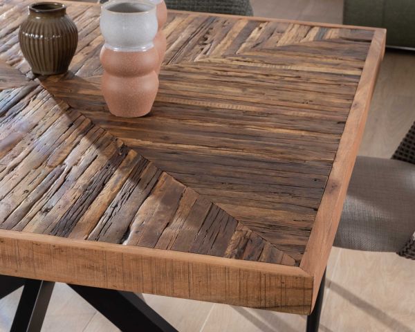 Mesa de comedor cuadrada de 140 cm de acacia, con acabado en espiga y patas cruzadas de metal negro «Géonidum»