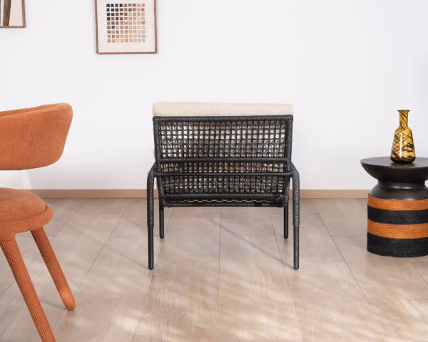 Sillón lounge de estilo Riviera «Alizé» negro con cojín acolchado de color crudo