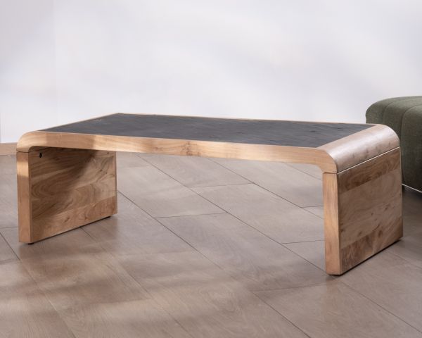 Mesa de centro de diseño retro con tablero de chapa de piedra «Pikto»