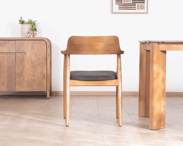 Silla de comedor de diseño minimalista con reposabrazos y asiento de tela antracita «Vogue»