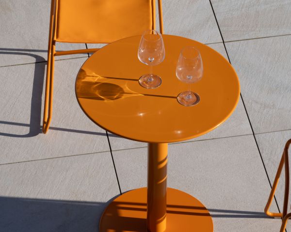 Conjunto de jardín estilo bistró «Juicy» de metal en color naranja