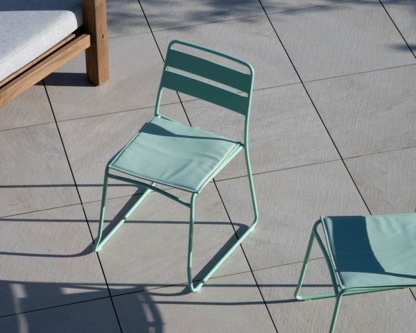Conjunto de bar de metal en color turquesa «Juicy», de estilo pop