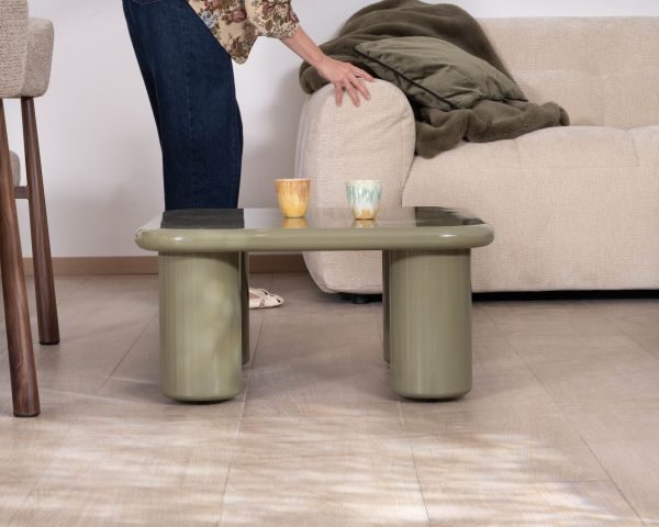 Mesa de centro cuadrada de 70 cm, de estilo minimalista, en color verde salvia «Nalya», con una base escultural