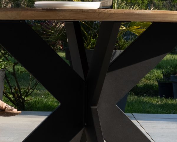 Mesa de jardín redonda de teca con patas cruzadas de aluminio «Ozone», 150 cm