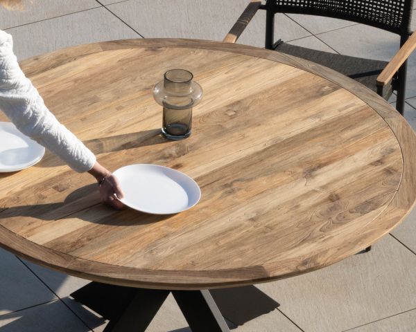 Mesa de comedor redonda para exterior de teca y aluminio «Ozone», 130 cm