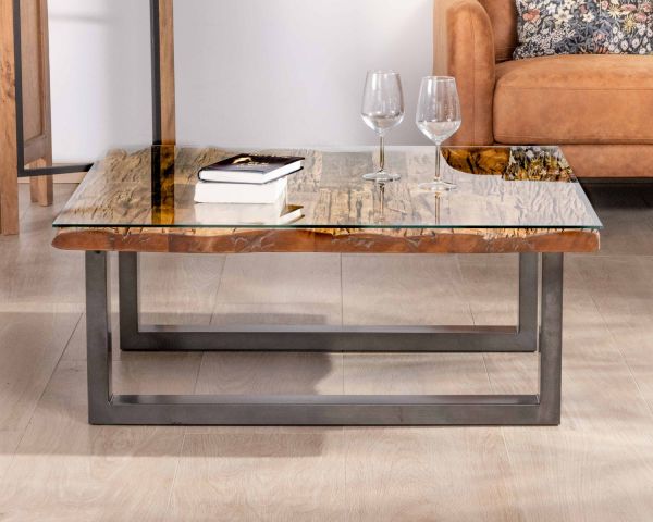 Mesa de salón cuadrada de madera reciclada natural, con tablero de cristal y patas en forma de U de color negro antiguo «Cidade»