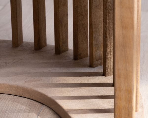 Juego de dos mesas de centro redondas de madera de mango lijada en tonos marrón y negro «Koneks» 