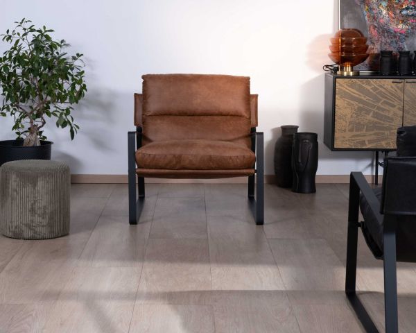 Sillón retro de tela color habano y metal negro «Torsten»