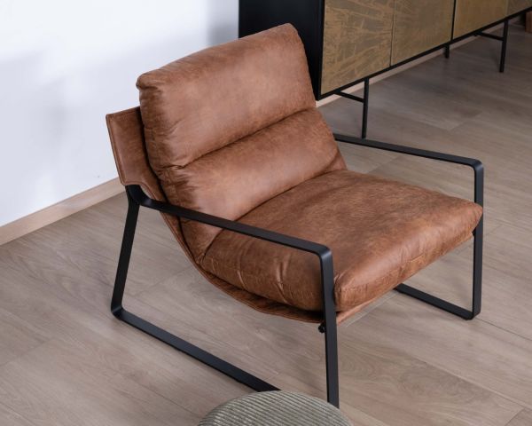 Sillón retro de tela color habano y metal negro «Torsten»