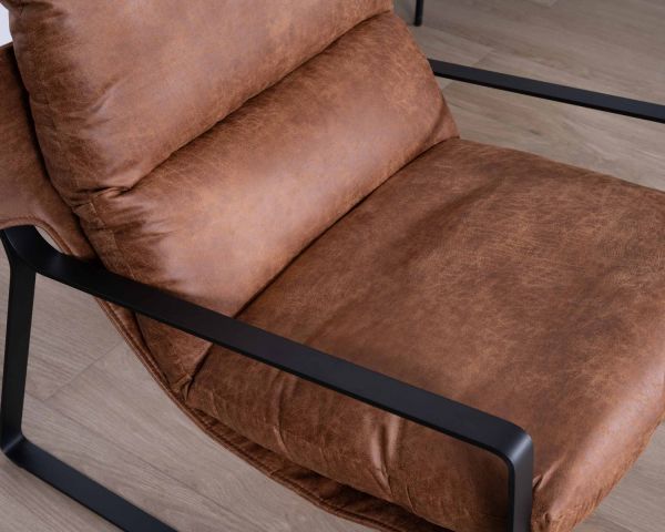 Sillón retro de tela color habano y metal negro «Torsten»