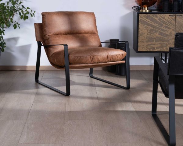 Sillón retro de tela color habano y metal negro «Torsten»