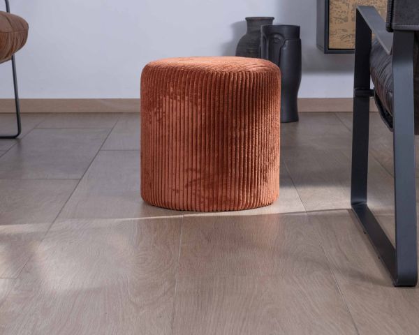 Lote de 2 pufs pequeños de color óxido, de terciopelo acanalado «Snaw», con un diámetro de 35 cm