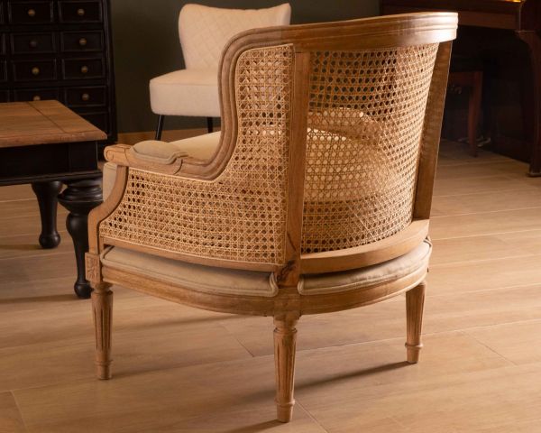 Sillón de mimbre y madera tallada con un estilo vintage chic «Legacy»