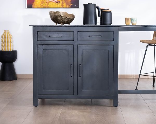 Isla de cocina negra con zona de comedor «Grand Chef» de madera de mango y granito