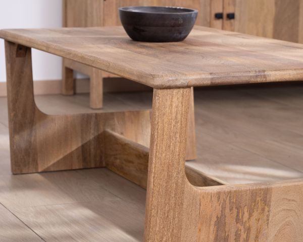 Mesa de salón de líneas sencillas en madera de mango natural «Maestro», 110 cm