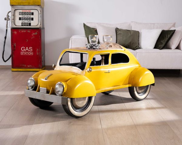 Insólita mesa de salón con forma de coche vintage amarillo «Crazy»