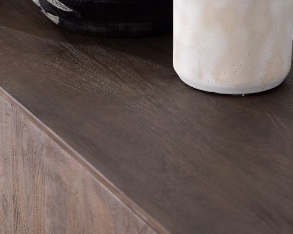 Aparador de 4 puertas de estilo retro en madera maciza de mango «Slody»