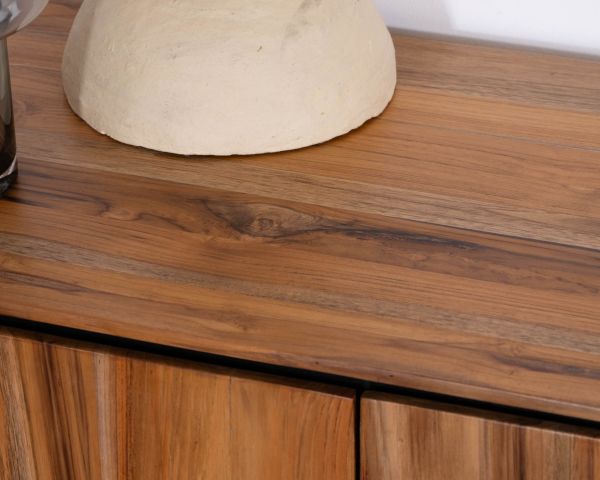 Aparador contemporáneo de 4 puertas en teca natural y metal negro «Olonie»