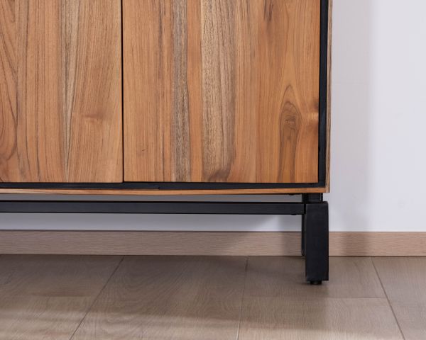 Aparador contemporáneo de 4 puertas en teca natural y metal negro «Olonie»