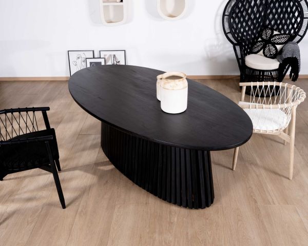 Mesa de comedor ovalada de 210 cm de teca negra con pata central calada «Dutipi»