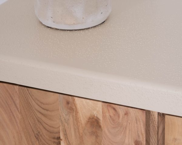 Pequeño mueble de almacenamiento de diseño, fabricado en madera de acacia natural y con acabado «Miona» con aspecto de hormigón lijado