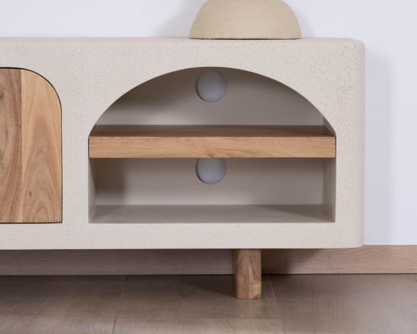 Mueble de televisión contemporáneo con acabado de hormigón pulido y madera de acacia «Miona»