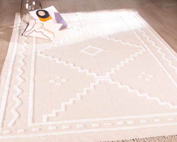 Gran alfombra rectangular de color beige con motivos bordados en blanco «Matis», 200 x 300 cm