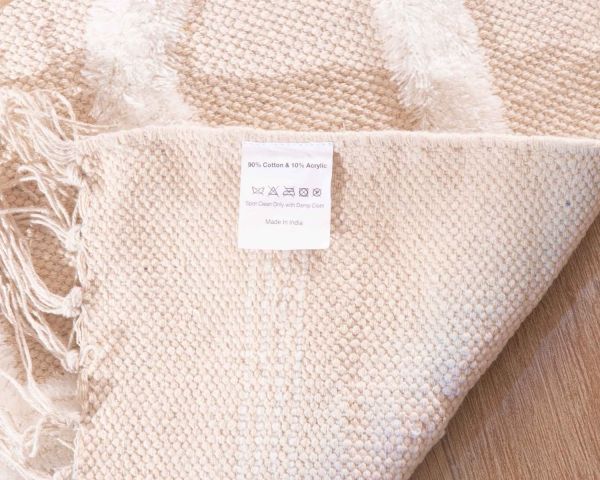 Gran alfombra rectangular de color beige con motivos bordados en blanco «Matis», 200 x 300 cm