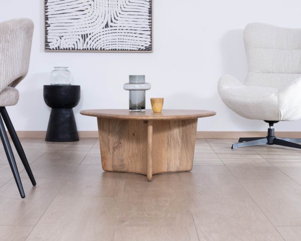 Mesa de centro de madera maciza de mango «Naura», con un diseño sencillo y orgánico