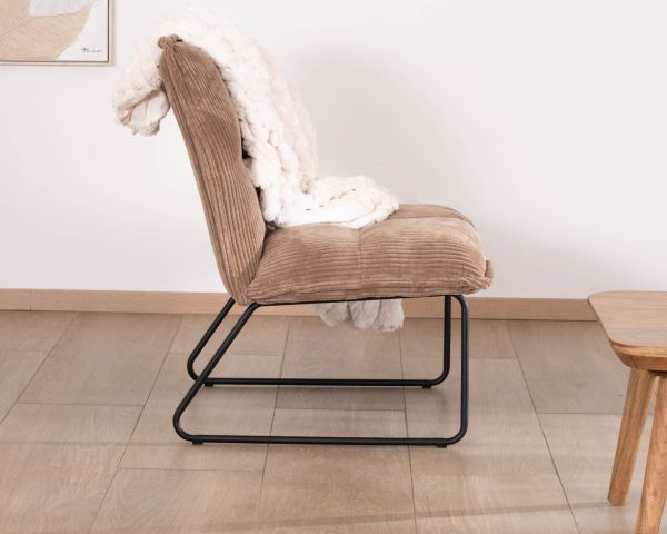 Lote de 2 sillones sin reposabrazos de terciopelo acanalado color camel «Calvin»