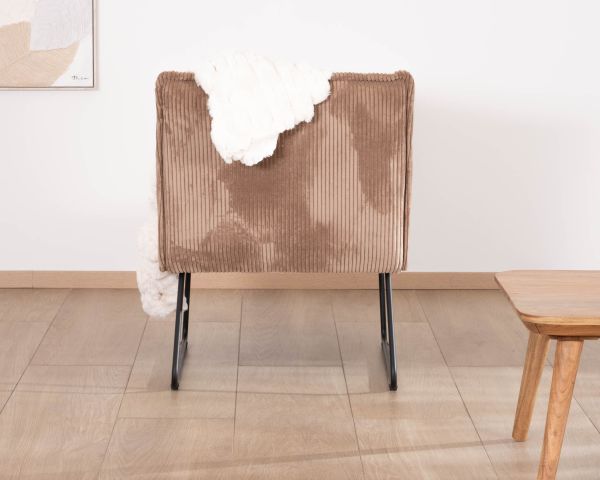 Lote de 2 sillones sin reposabrazos de terciopelo acanalado color camel «Calvin»