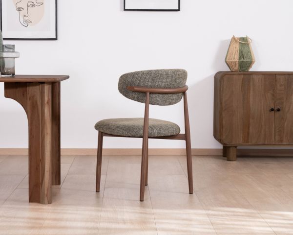 Lote de 2 sillas de comedor de estilo retro, en tejido de trama color caqui «Arpège», con patas con acabado de nogal
