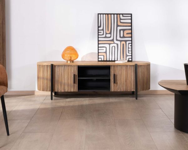 Mueble de televisión redondeado con frentes acanalados de teca reciclada «Troms», 160 cm
