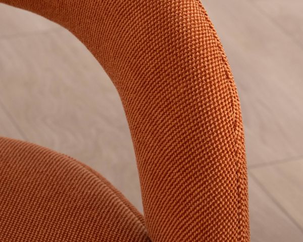 Sillón de comedor de diseño en tela color terracota, ultracómodo «Amarello»