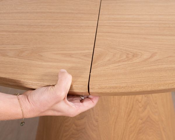 Mesa de comedor redonda de 120 cm, extensible hasta 160 cm, modelo «Oria», de estilo minimalista y acabado en fresno