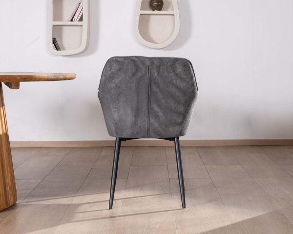 Silla de comedor contemporánea de terciopelo gris oscuro «Scotty», con reposabrazos y patas de metal negro