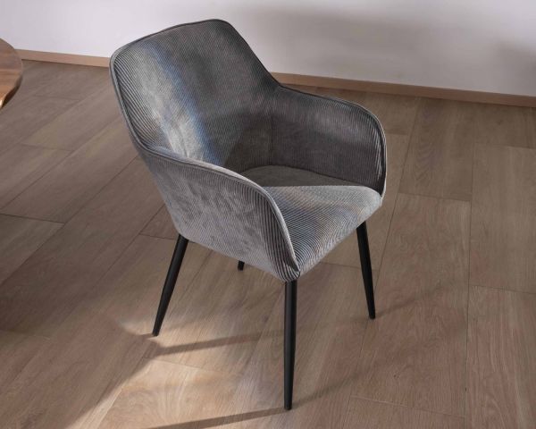 Silla de comedor contemporánea de terciopelo gris oscuro «Scotty», con reposabrazos y patas de metal negro