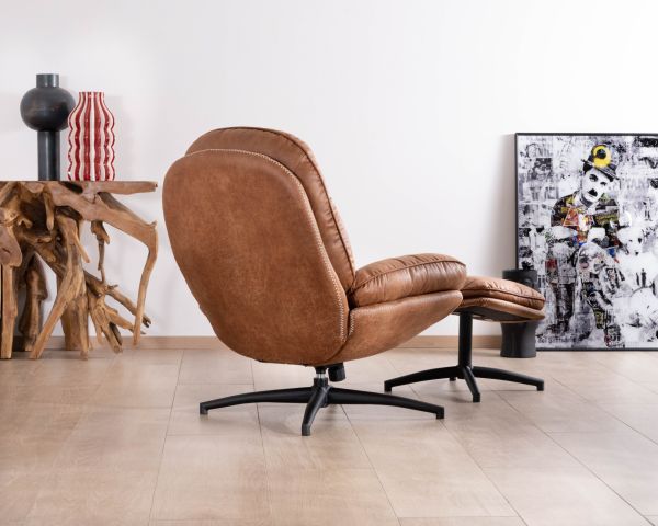 Sillón giratorio de estilo retro con puf de microfibra en color habano «Branson»